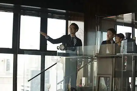 女生做中介晚上带去看房中介带女孩子看房子2022已更新今日热点