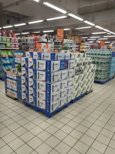 金家店伊利乳品堆码