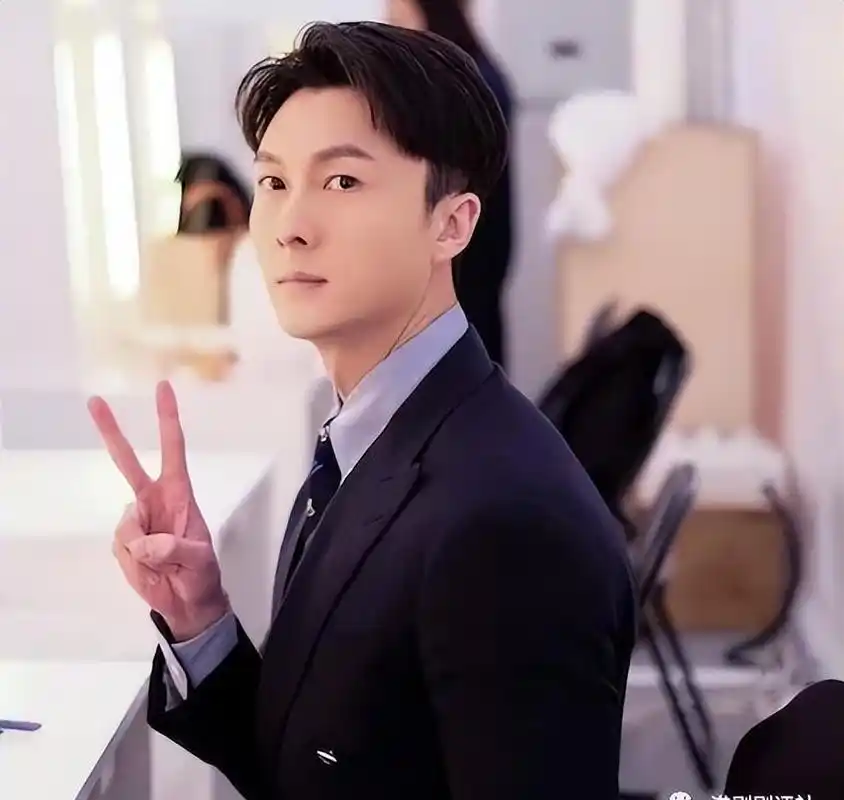 tvb视帝王浩信转战内地:家庭为重,期待妻子新剧 tvb视帝王浩信近期