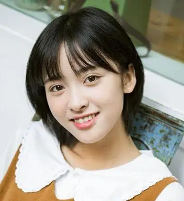 高中女生中短发发型 女生中短发最新发型图片(3)