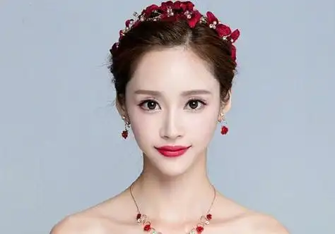 新娘后梳偏分盘发发型