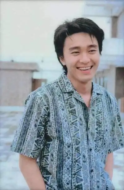 的周星驰壁纸星爷帅气头像大全跪求星爷这张高清无水印图片星爷的恋情