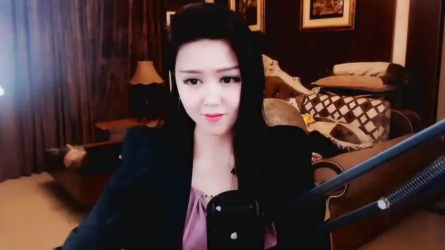 毛惠大气演唱一曲《恋曲1990》声音雄厚,非常有感染力!