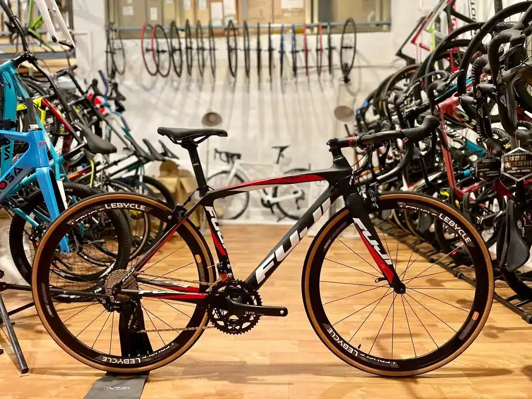 富士格兰芬多fuji碳纤维公路车22s