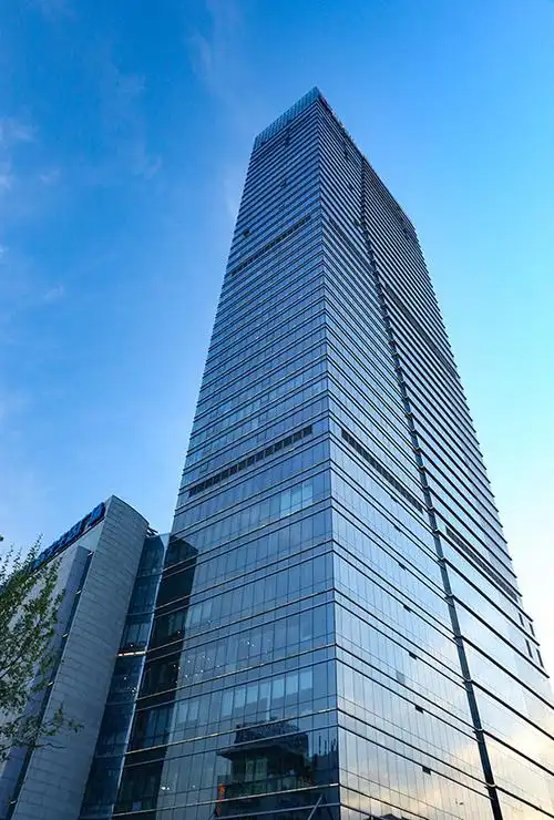 2米层高,打造企业无限发展平台,企业实力一览无余,尊享极致惬意办公