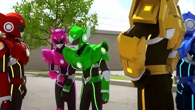 迷你特工队x:成功打败了机器怪赛米和霍克也和好了!