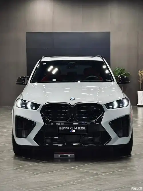 公路坦克x5m展厅实拍宝马x5mmpower