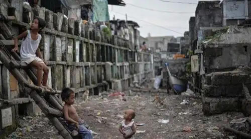 全球最穷的十个贫民窟, 他们的苦难远超你的想象力|柬埔寨|贫民窟|穷