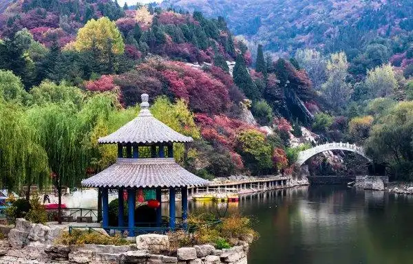 济南景点排行榜前十名第一名是趵突泉大明湖上榜3