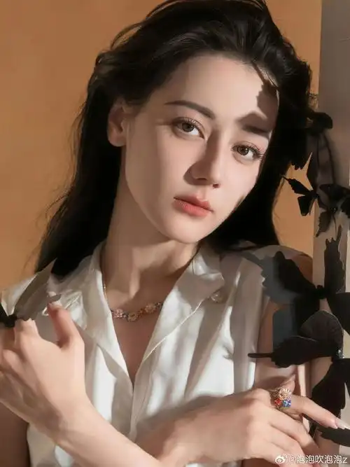 谁懂这些照片的含金量呀!迪丽热巴