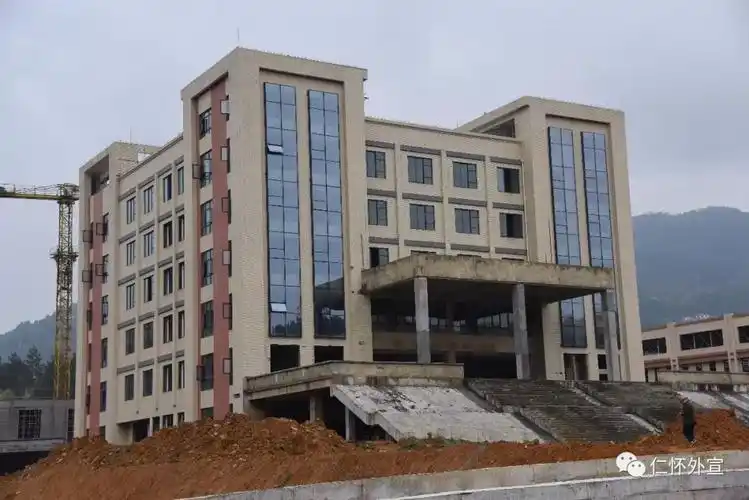 遵义市仁怀一中新校区将于9月投入使用