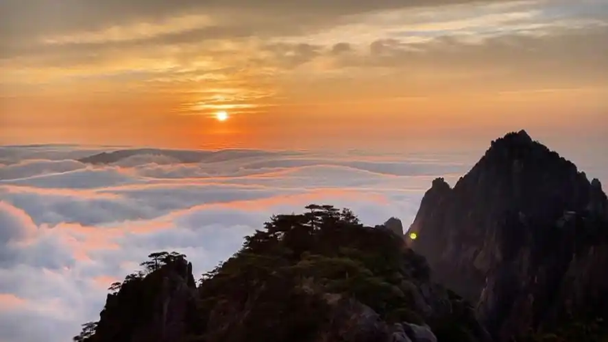 黄山云海日出