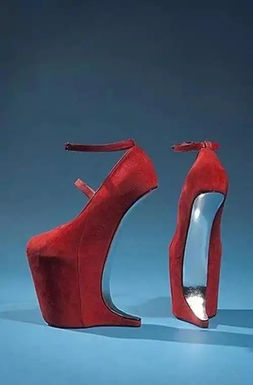 40款惊掉下巴的奇葩高跟鞋,你一定没见过