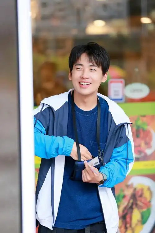 郭麒麟高清无水印大图奉上,请继续散发可爱不要停#漫游记##郭麒麟