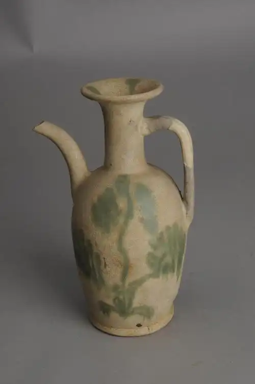 每周鉴赏唐长沙窑青釉绿彩执壶