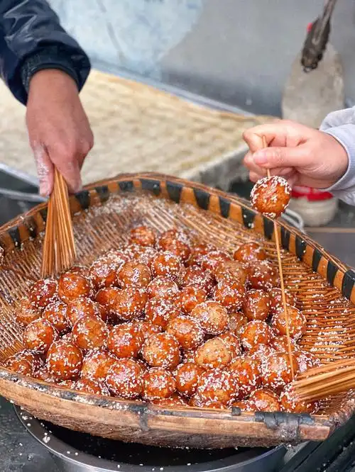 成都zhui让我欲罢不能的小吃之一糖油果子