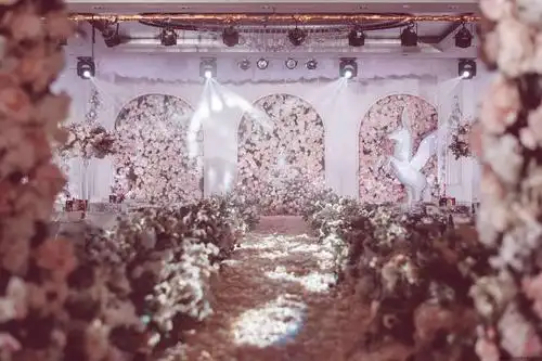 香槟色 - 中式婚礼_西式婚礼_草坪婚礼_成都婚庆公司_都江堰婚礼策划