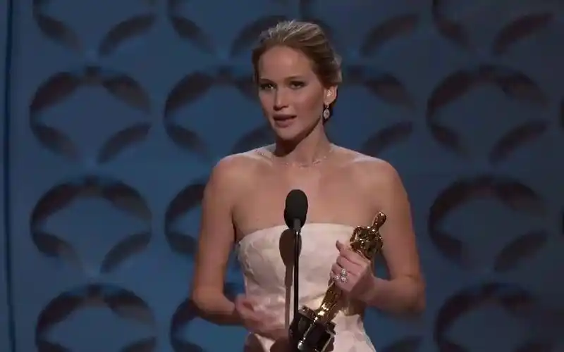 詹妮弗·劳伦斯获得第85届奥斯卡最佳女主角奖