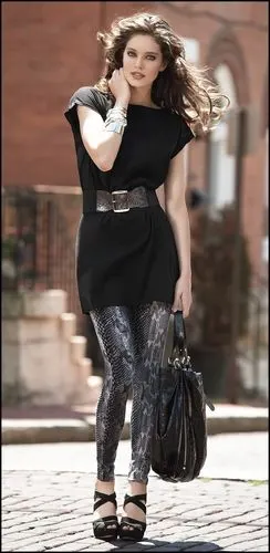 新锐名模--艾蜜莉·迪朵纳杜 - cuijianli888@126的日志 - 网易博