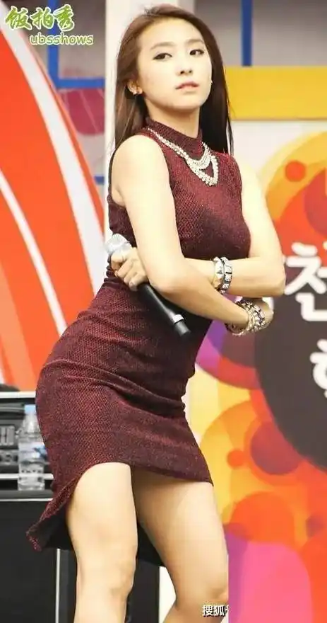 尹宝拉的33岁时光:美艳如初,写真中绽放的女性力量,这谁看了不心动?