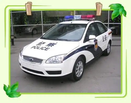警车