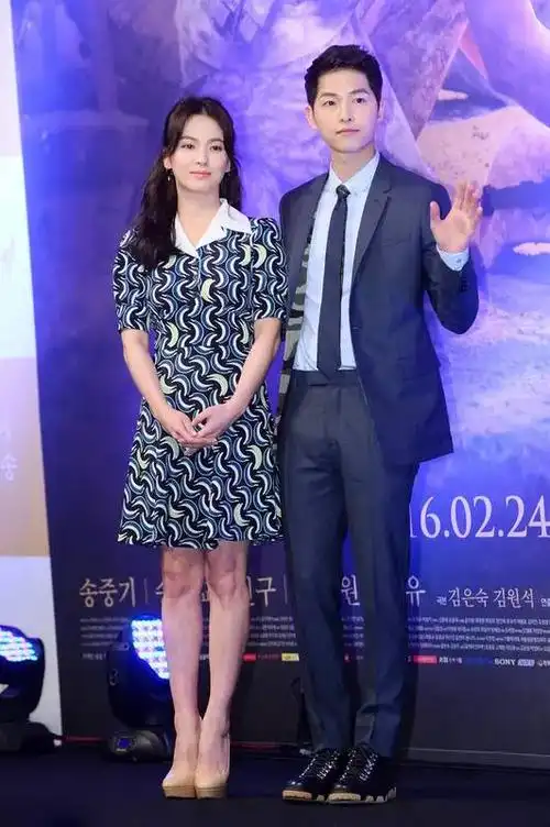 跟宋慧乔一样高(160cm±)的你,学学她这样穿裙子