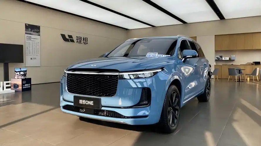 增程式落后?理想回应:是"电动车 增程器,不是燃油车 电池"