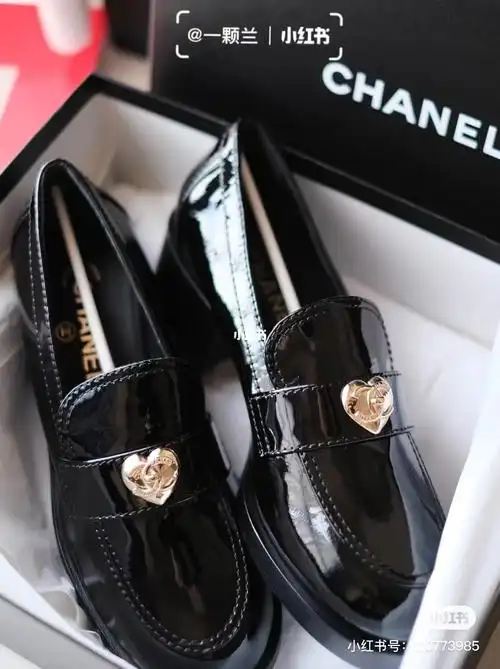 chanel23c香奈儿爱心漆皮爱心小皮鞋