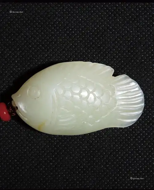 1283和田玉雕鱼形挂件