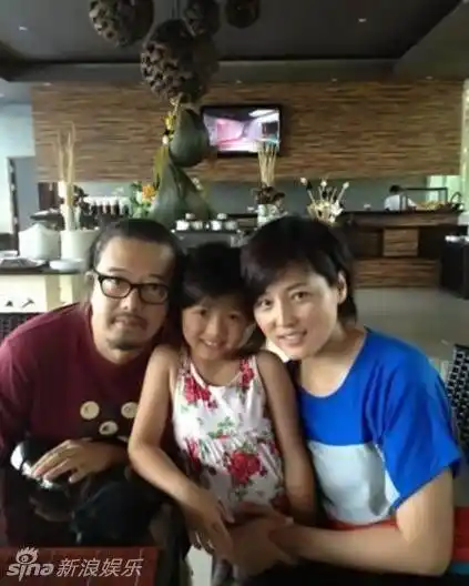 张延最早记得是她和关礼杰的《风云岁月》,主题曲是苏永康的《爱一个