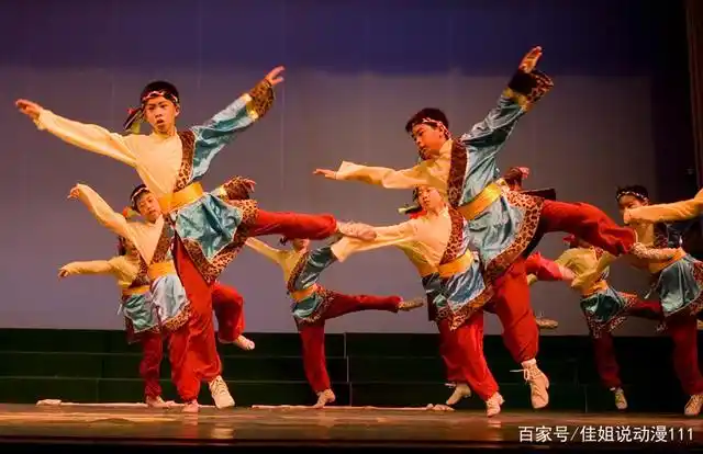 民族舞蹈本身就是来源于生活,本身带有很强的地方特色和人文情怀