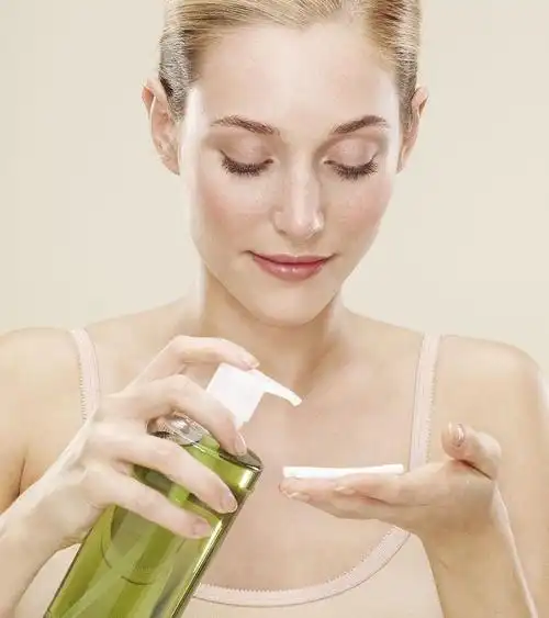 还在用椰子油卸妆?怕是不要脸了