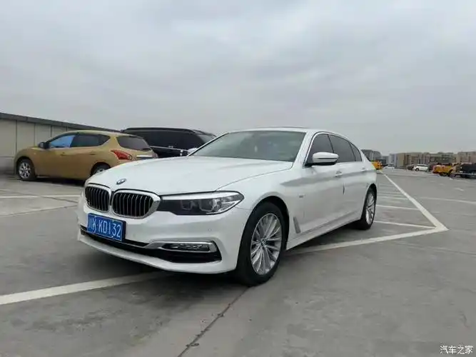 18年宝马525li运动8万多公里一手车原版车况双