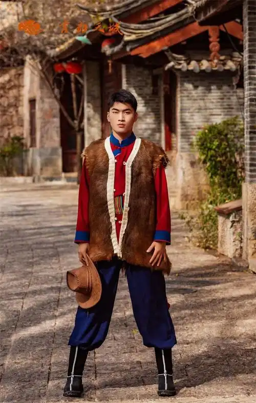 丽江首届古城区非遗文化周|纳西族服饰有多美?_文旅丽江