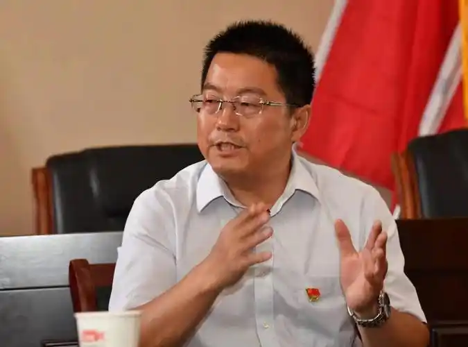 谈到小岗村,小岗村第一书记李锦柱用了一个词:小岗红.