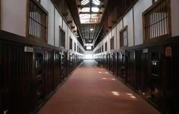 以及属于自己的标配——独门独户小黑屋