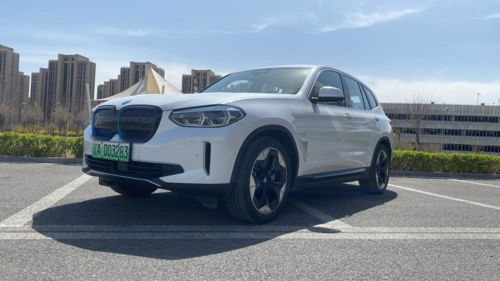 首先我们讲讲宝马i系列的由来,bmw i可谓厚积薄发,在玩了41年电动车