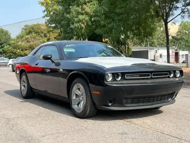 2023款道奇挑战者地狱猫天津港现车价格直降100万