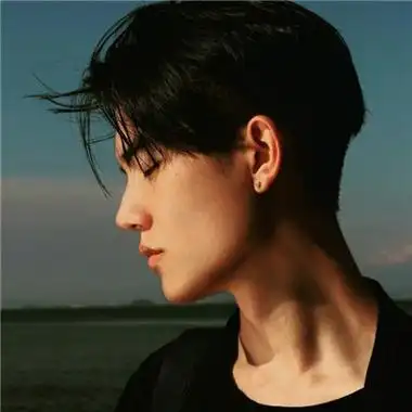 帅气冷漠男生头像高清图片2022 情愿错过也不愿过度主动讨好