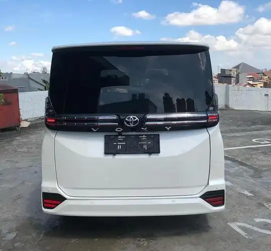 约合人民币15万 丰田紧凑型mpv新贵voxy会否引进?