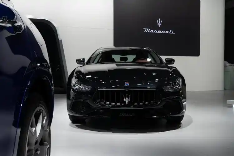 2021成都车展玛莎拉蒂首款混动suv新levantegt锋芒版上市