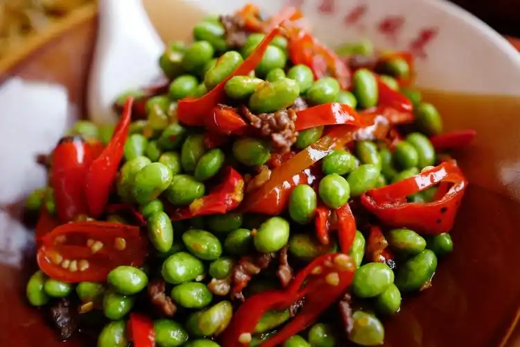 还有毛豆小炒牛肉,那个味简直了!