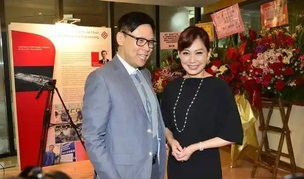 曾主动离开郑家成,拒绝何鸿燊,自己赚钱还房贷,今60岁坐拥百亿_邝美云