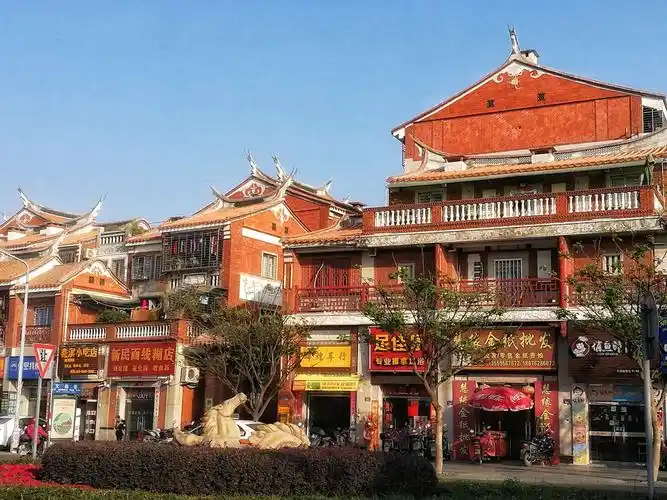 "是对闽南红砖建筑特色的形象表述.