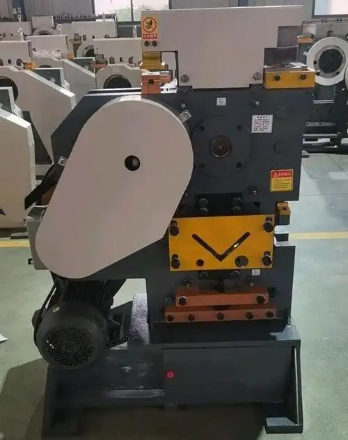 多功能角钢剪切冲孔一体机