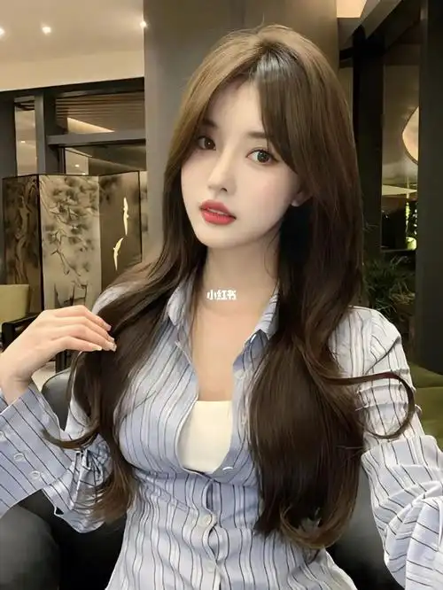 女生秋冬发色推荐冷棕色超显白又显气质