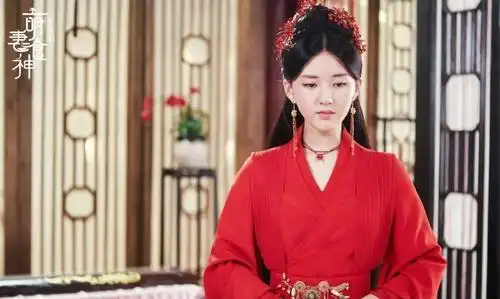 《陈芊芊》大火,却暴露出赵露思最大短板,其实于正早就暗示过她