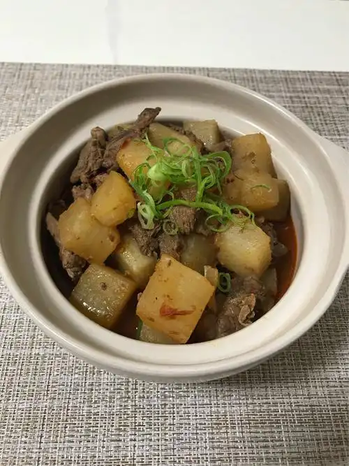 懒人版萝卜炖牛腩