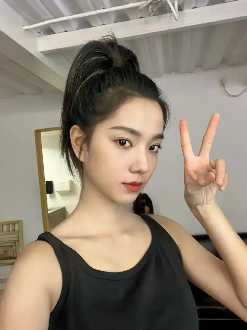 庄达菲 #美女 这组照片我太爱了@庄达菲  - 抖音
