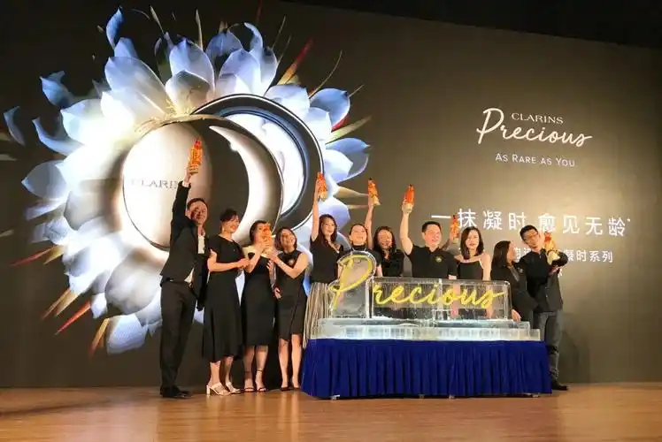 启动仪式娇韵诗发布会启动道具注酒冰雕